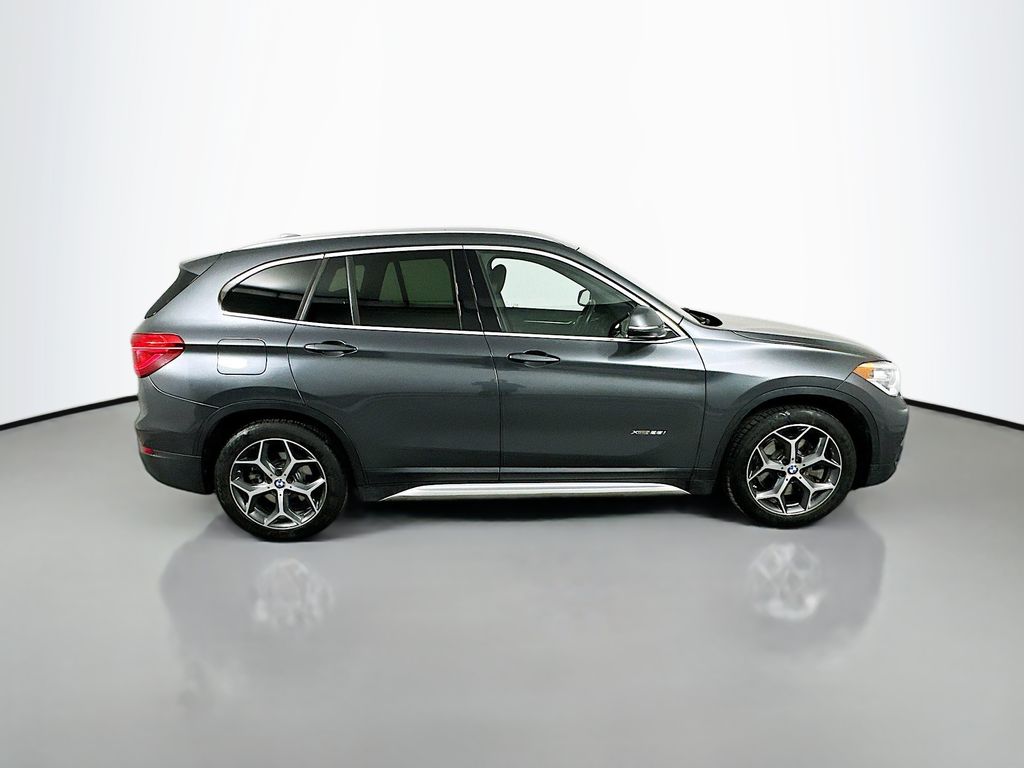 Thumbnail: 2017 BMW X1 - 4