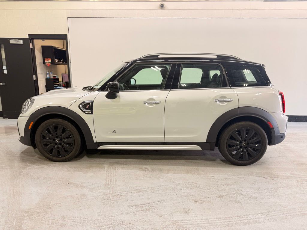 2022 MINI Cooper Countryman Signature 2