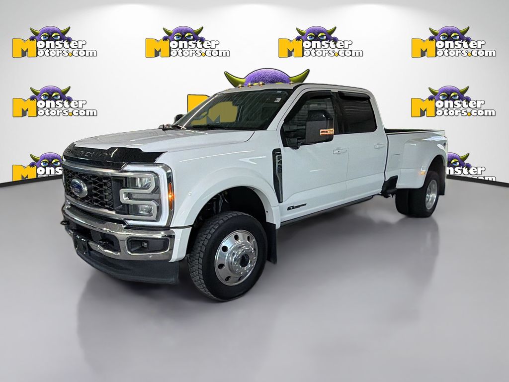 White 2025 Ford F-450 Super Duty Lariat Crew Cab LB DRW 4WD Pickup Truck Four-Wheel Drive Automatic