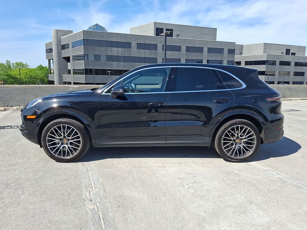 Thumbnail: 2023 Porsche Cayenne - 2