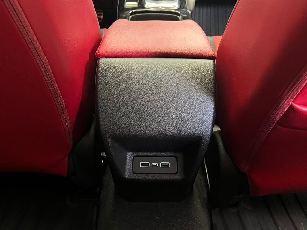 Thumbnail: 2023 Acura Integra - 9