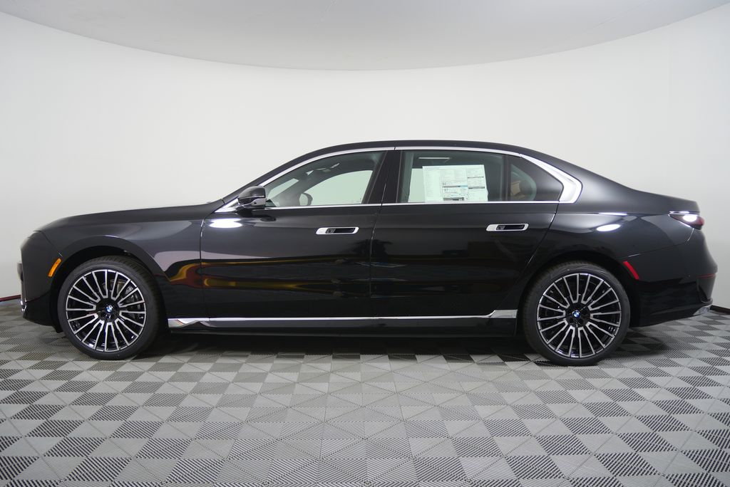 Thumbnail: 2026 BMW i7 - 6