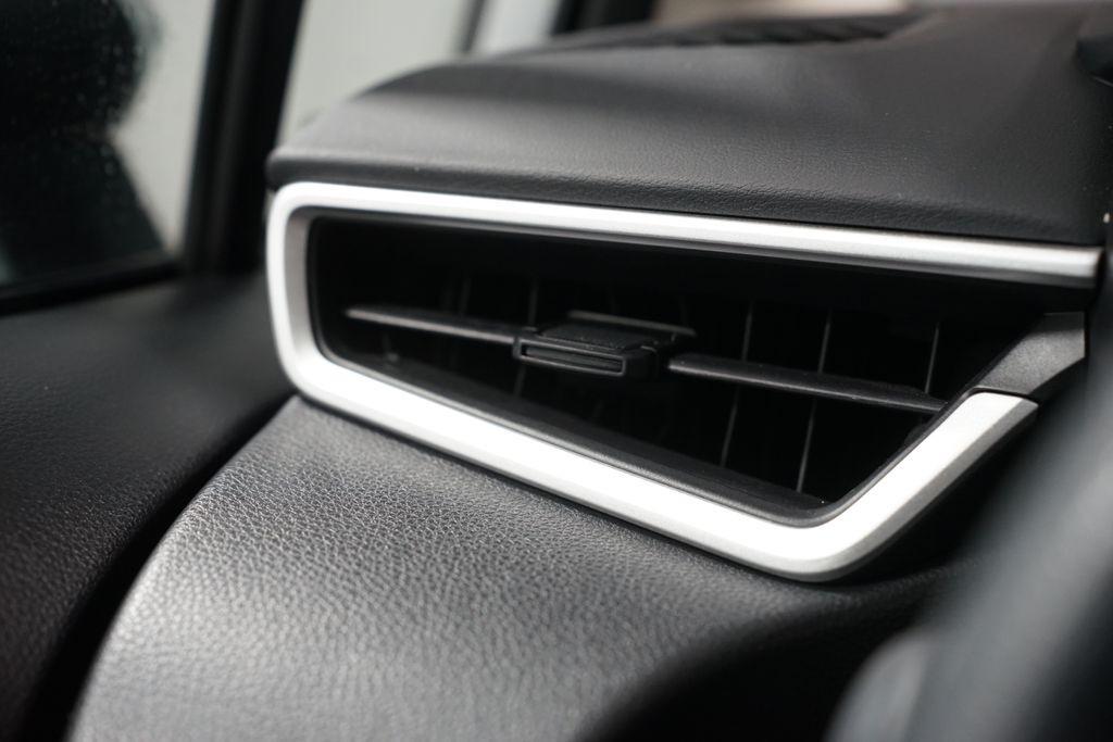 Thumbnail: 2025 Toyota Corolla - 23