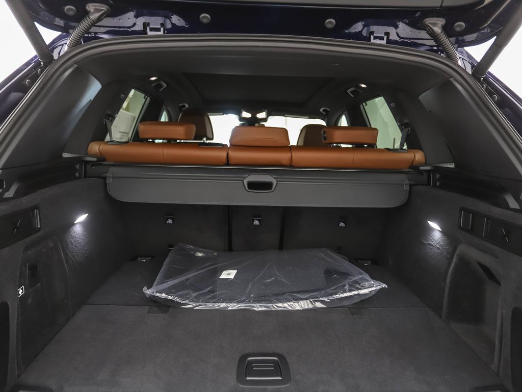 Thumbnail: 2026 BMW X5 - 24