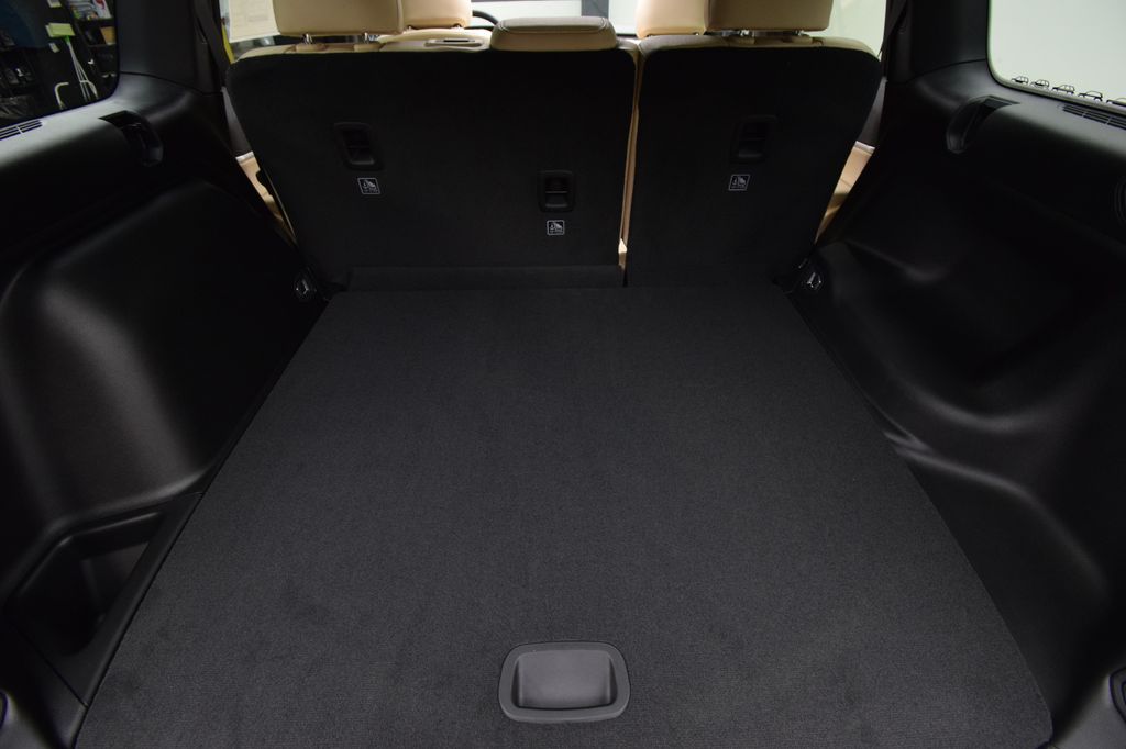 new 2025 Jeep Grand Cherokee car, priced at $44,915