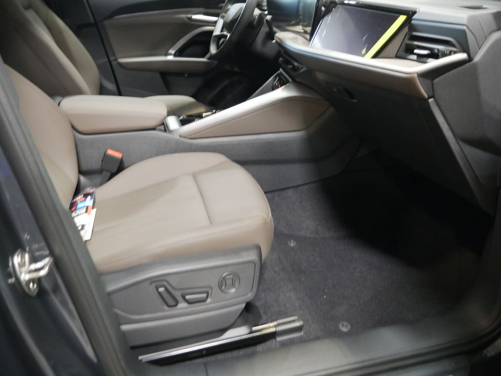 Thumbnail: 2026 Audi Q5 - 21