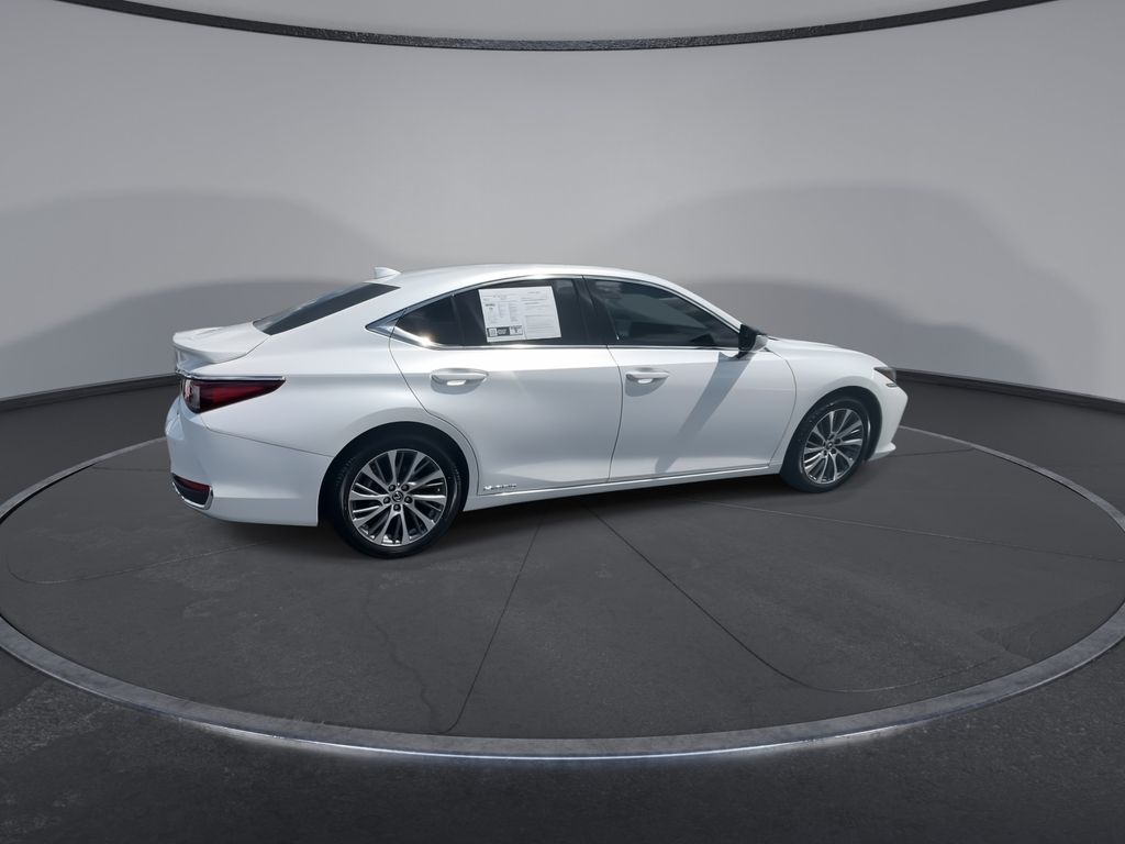 Thumbnail: 2021 Lexus ES - 9