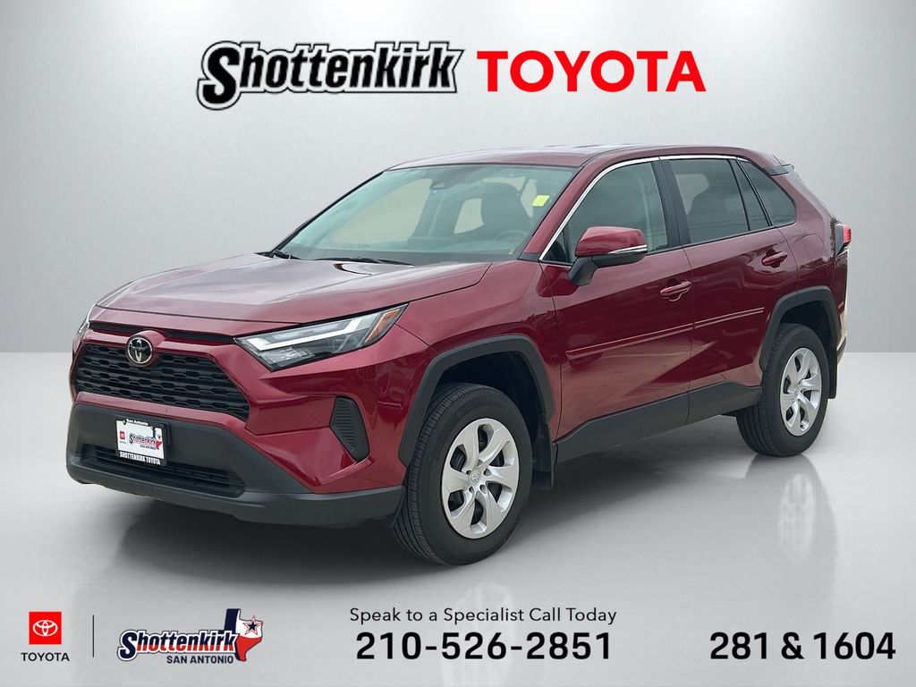 2025 Toyota RAV4 LE AWD's photo
