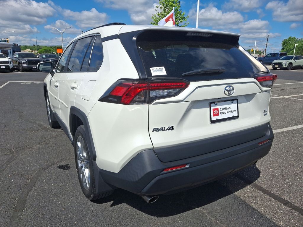 2022 Toyota RAV4 XLE Premium 4
