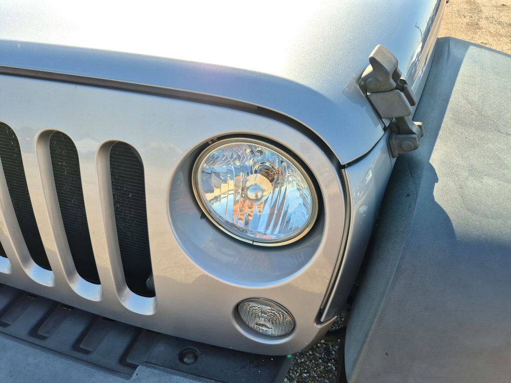 2016 Jeep Wrangler Unlimited Sport - 9