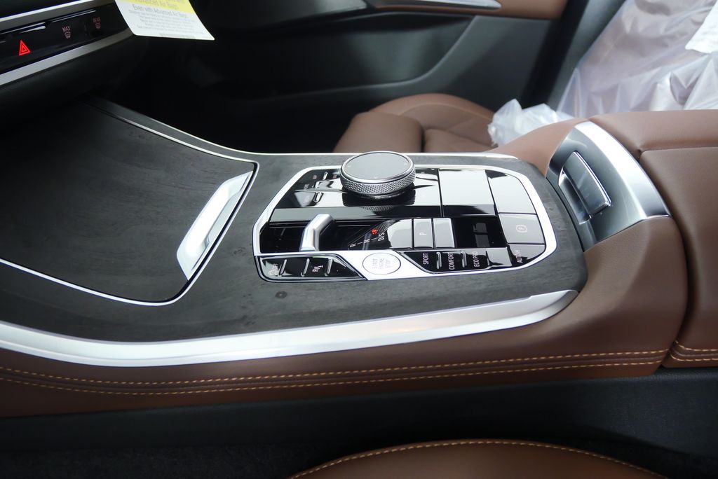 Thumbnail: 2026 BMW X5 - 19
