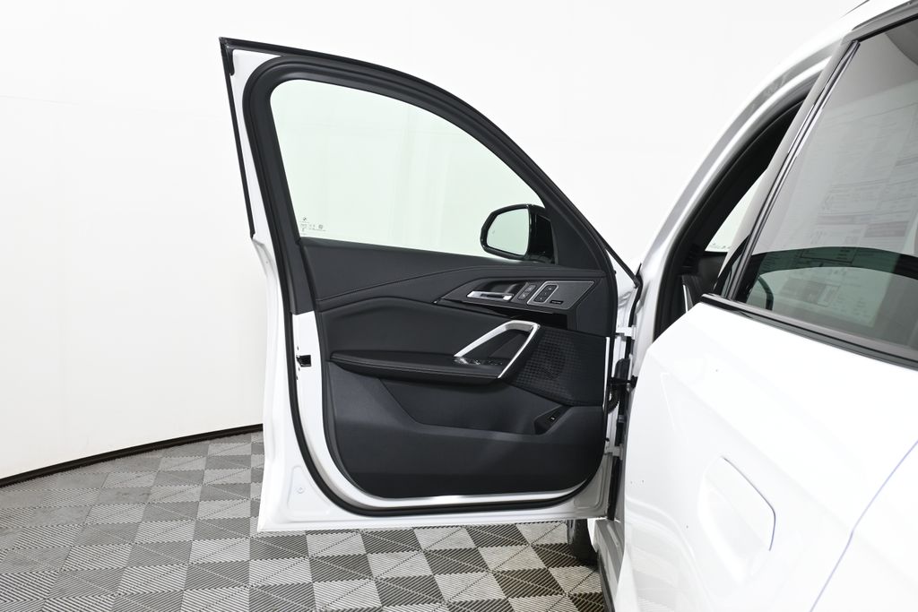 Thumbnail: 2027 BMW X1 - 24