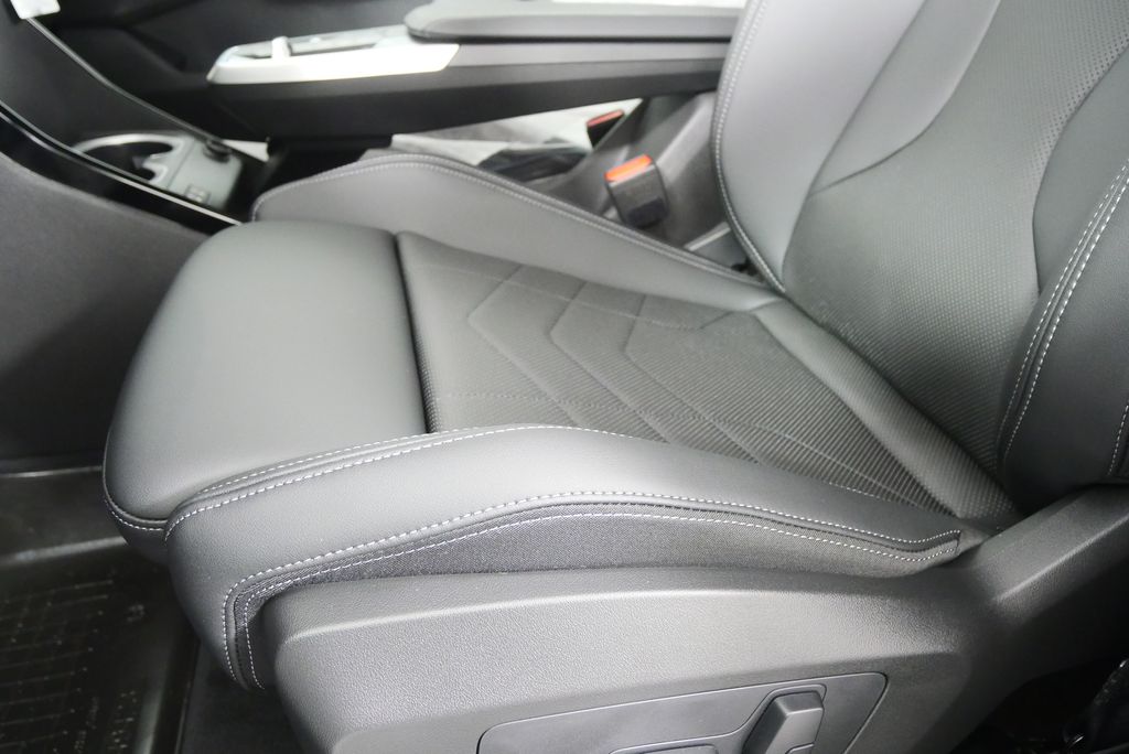 Thumbnail: 2026 BMW X1 - 10