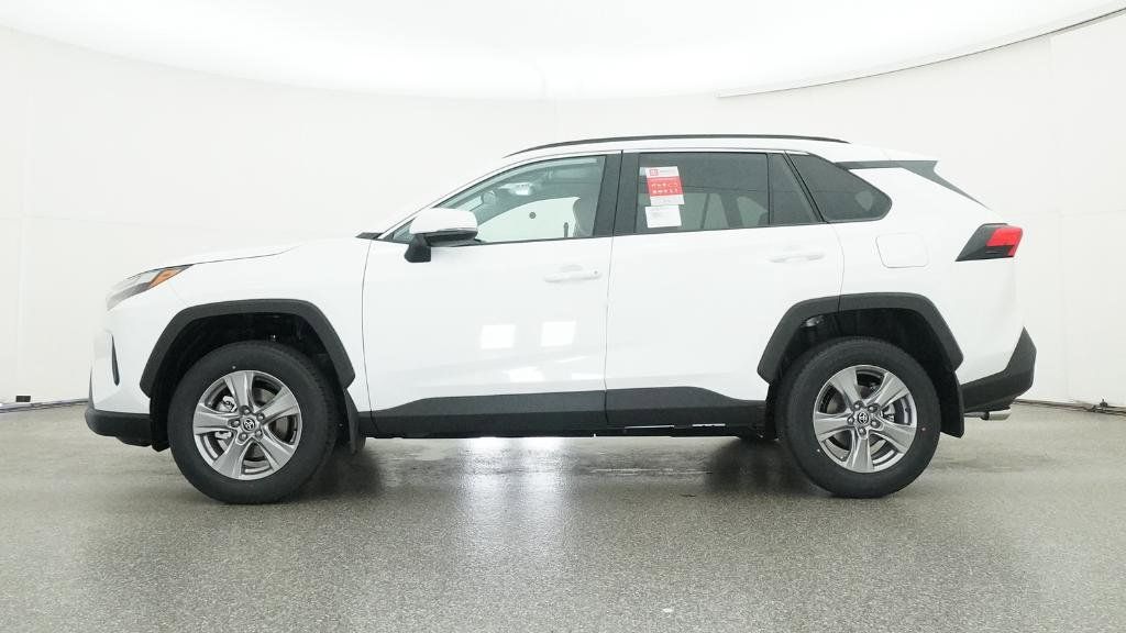 Thumbnail: 2025 Toyota RAV4 - 31