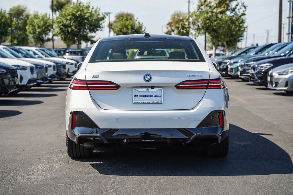 2025 BMW i5 xDrive40 7