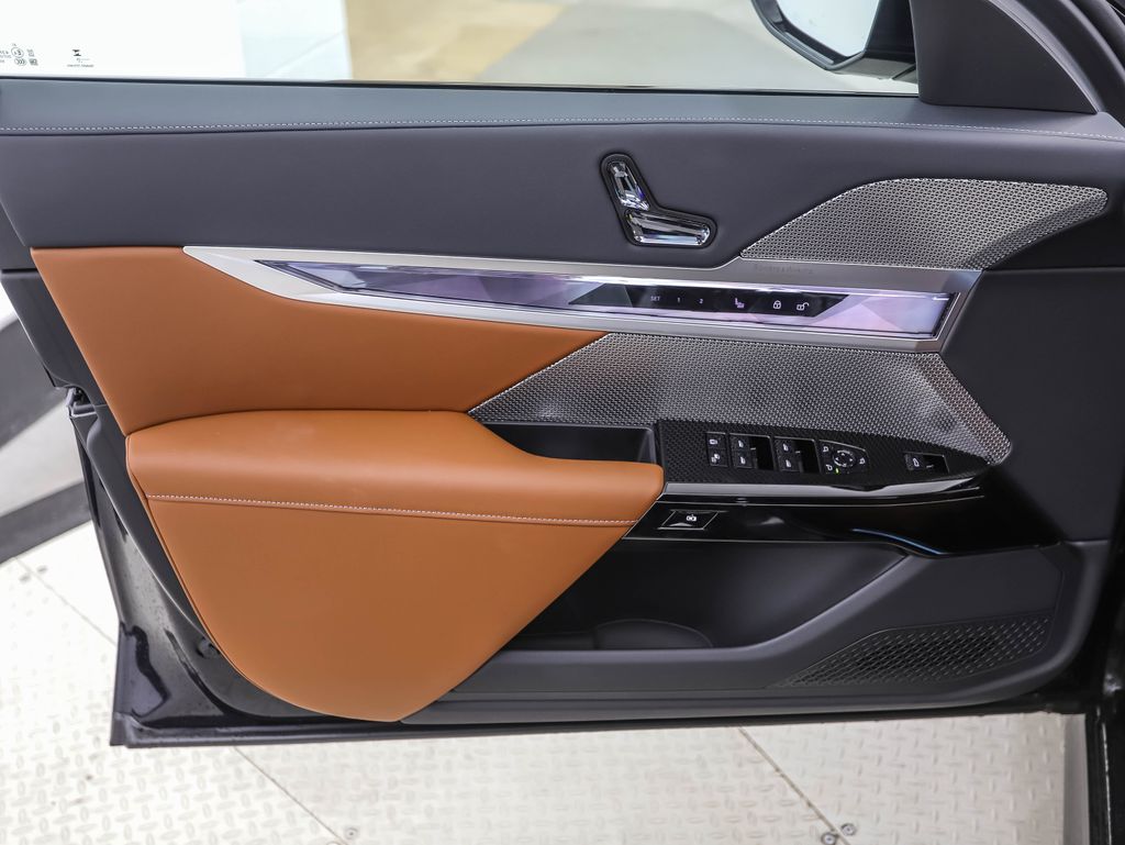 Thumbnail: 2025 BMW 7 Series - 10