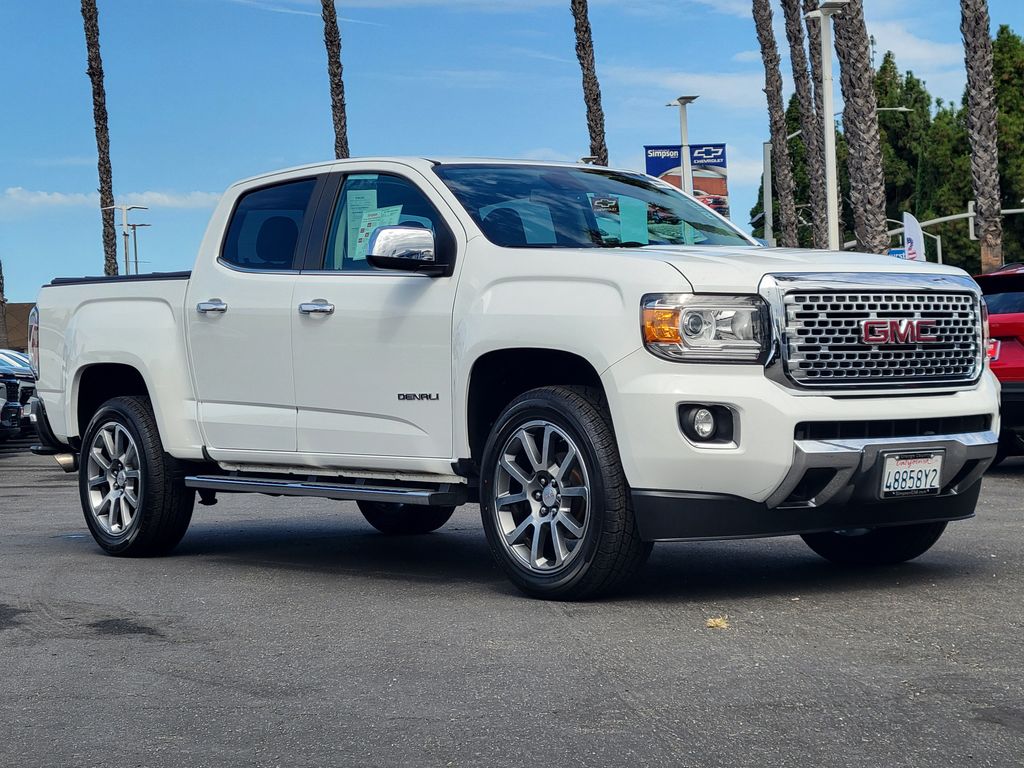 Summit White 2017 GMC Canyon Pickup Truck Four-Wheel Drive 8-Speed Automatic