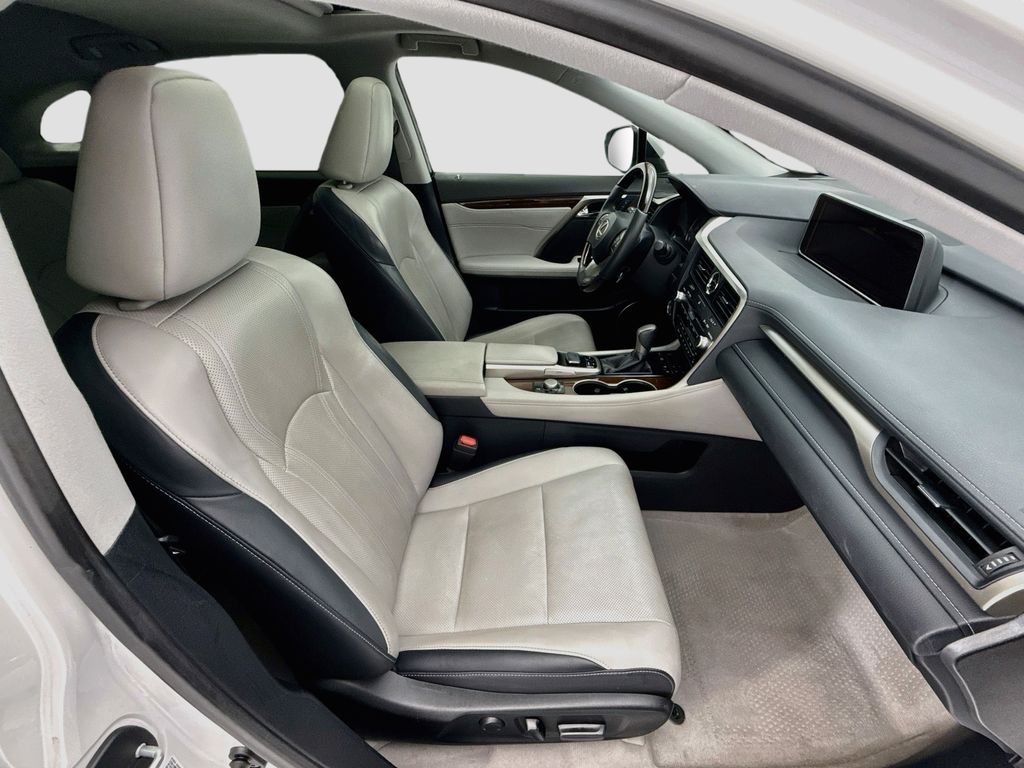 Thumbnail: 2017 Lexus RX - 19