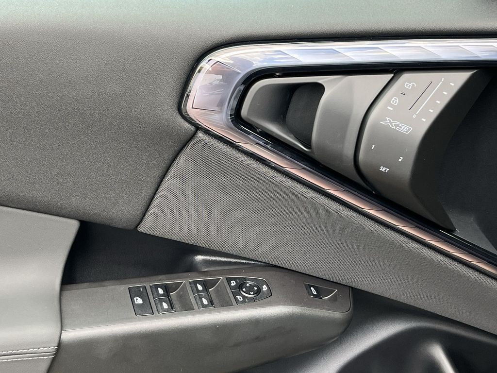 Thumbnail: 2025 BMW X3 - 13