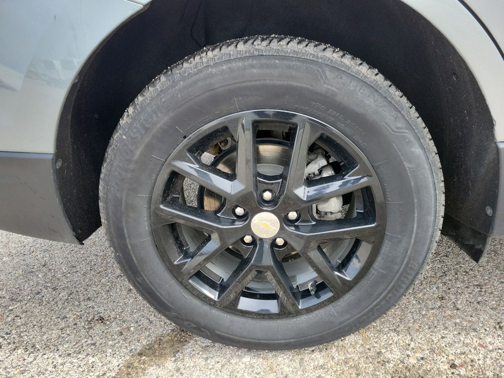 View vehicle photo 5