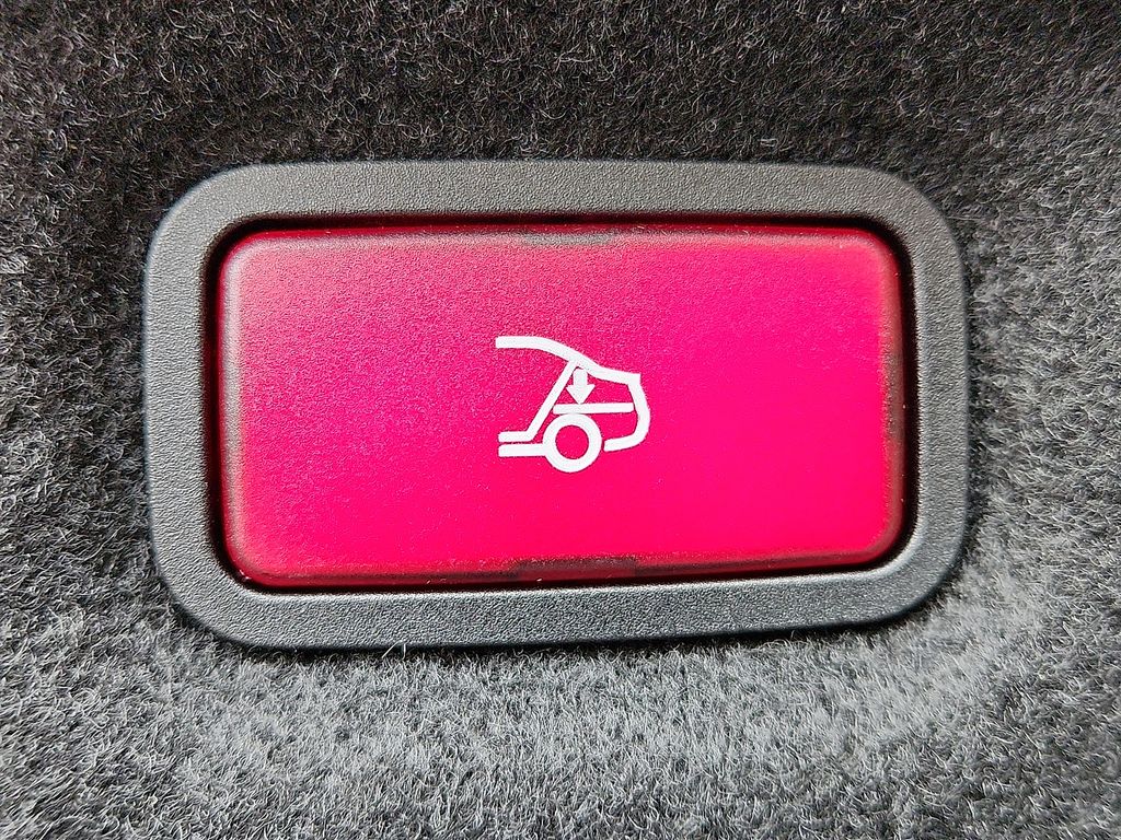 Thumbnail: 2024 Mercedes-Benz SL-Class - 30