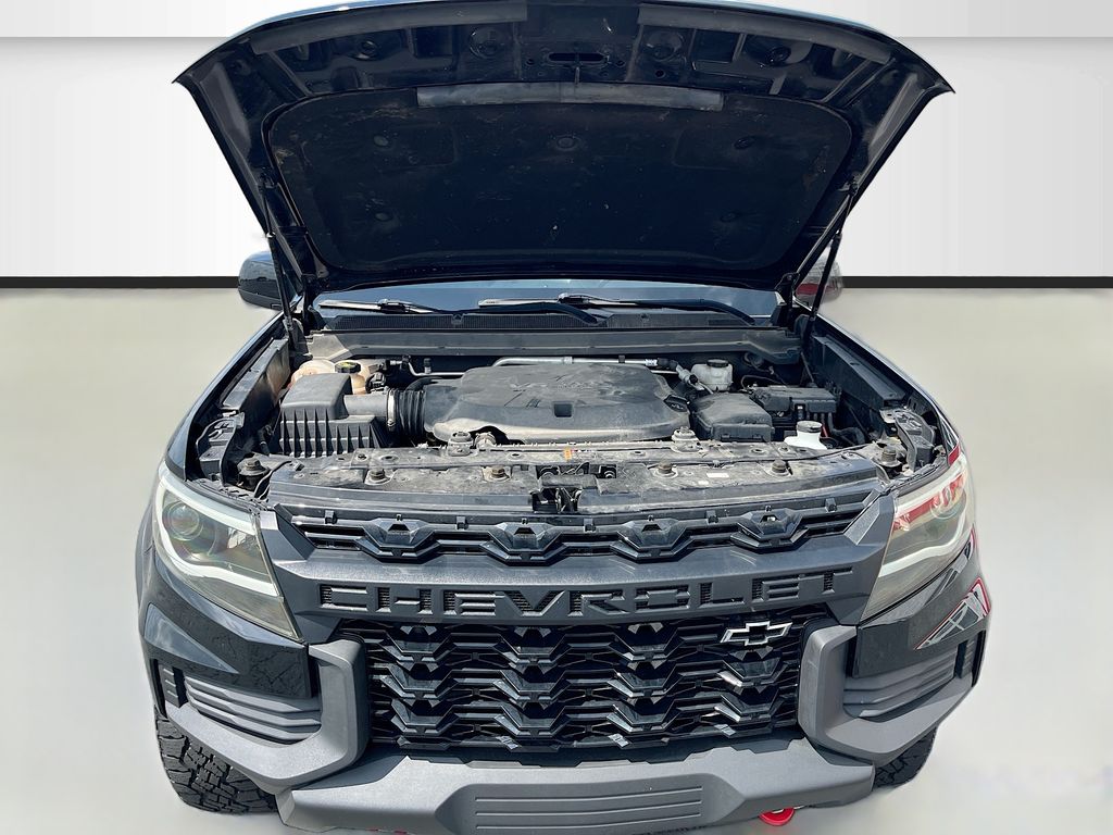 Used 2022 Black Chevrolet ZR2 image 30