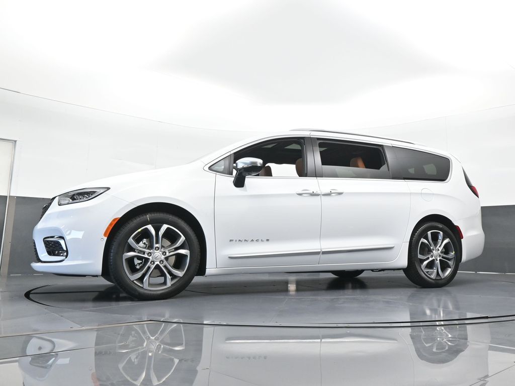 New 2026 Bright White Clearcoat Chrysler Pinnacle image 67
