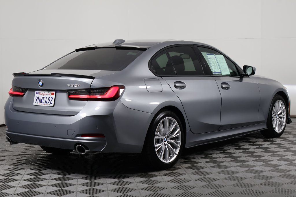 Thumbnail: 2023 BMW 3 Series - 4