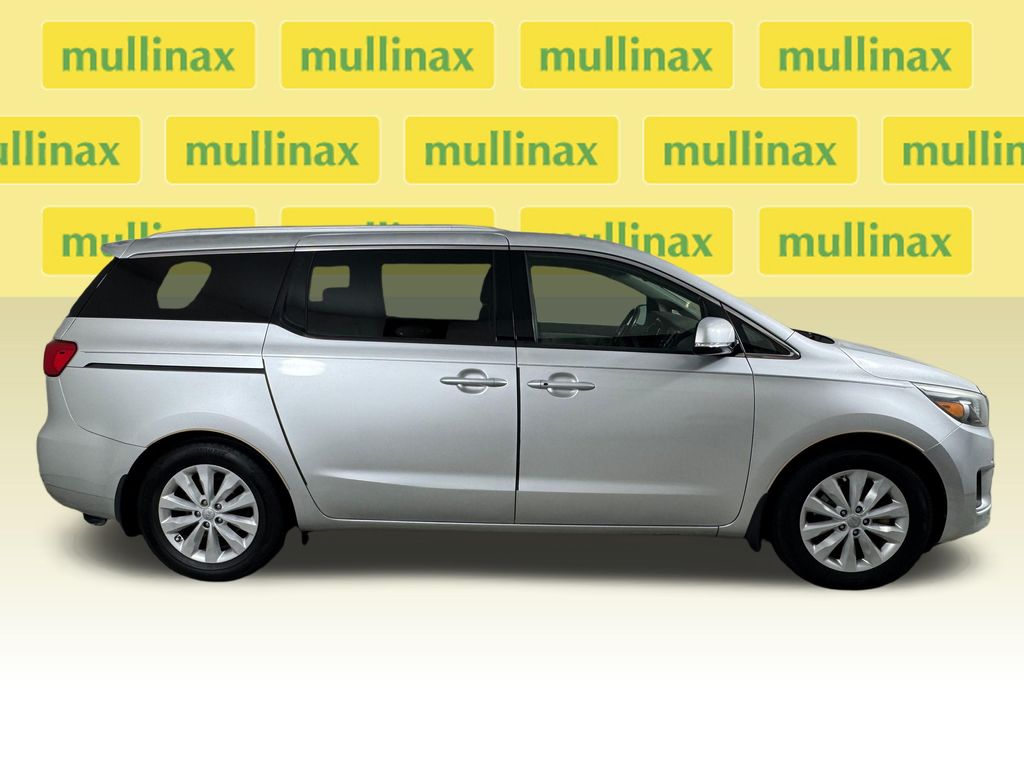 Used 2017 Silver Kia EX image 2