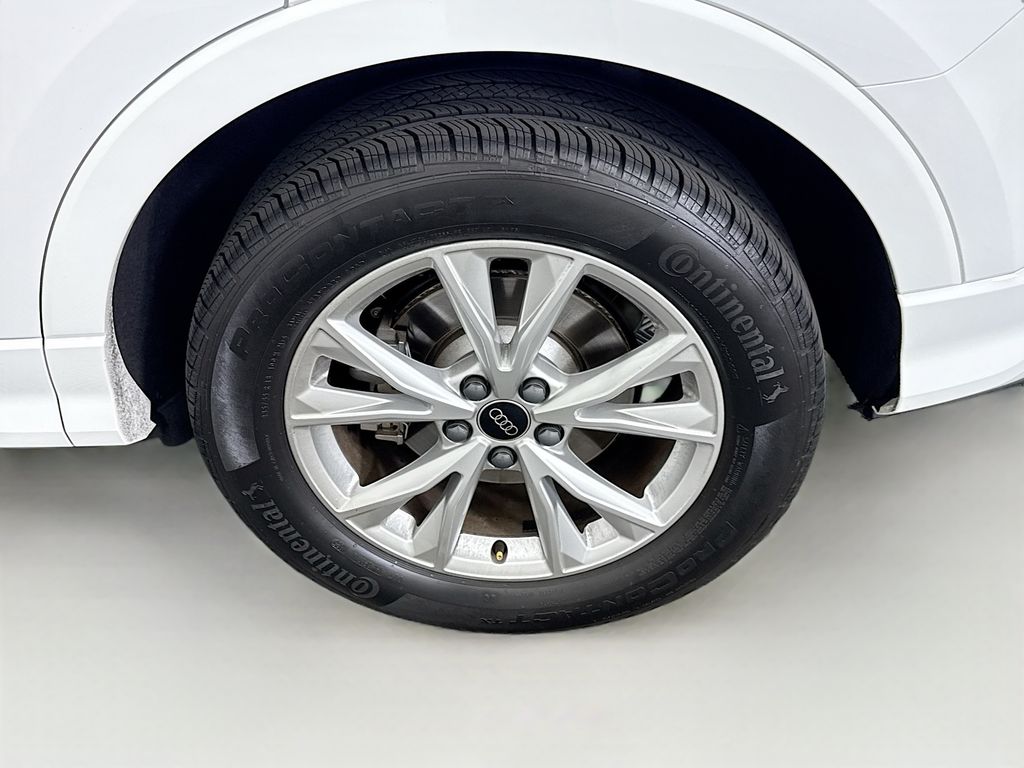 Thumbnail: 2025 Audi Q3 - 29