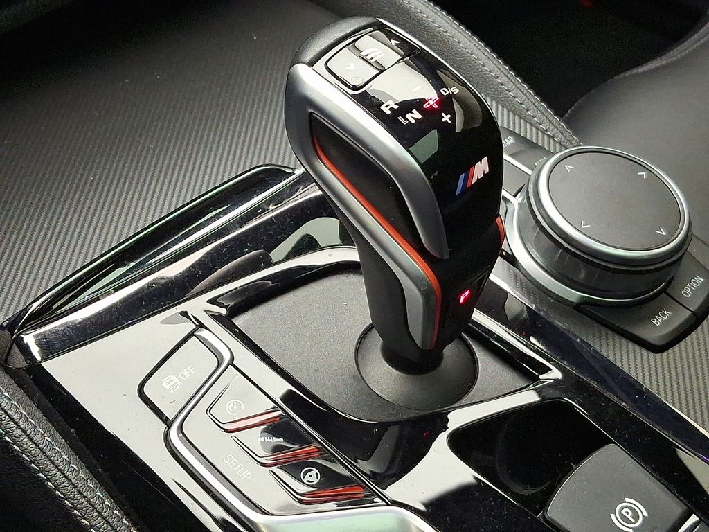 Thumbnail: 2020 BMW M5 - 16
