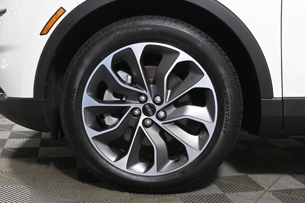 Thumbnail: 2023 Lincoln Nautilus - 12