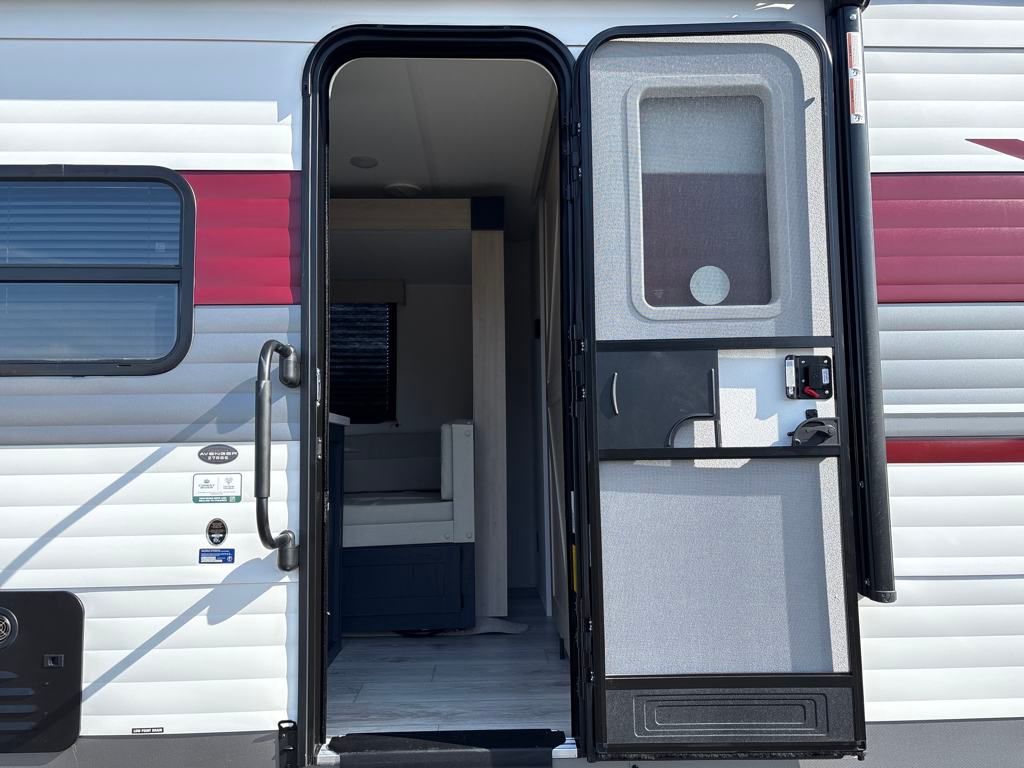 2025 Prime Time Avenger 27 RBS Travel Trailer