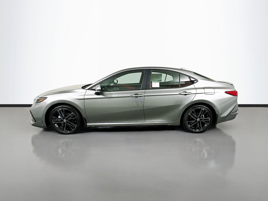 2025 Toyota Camry XSE 8