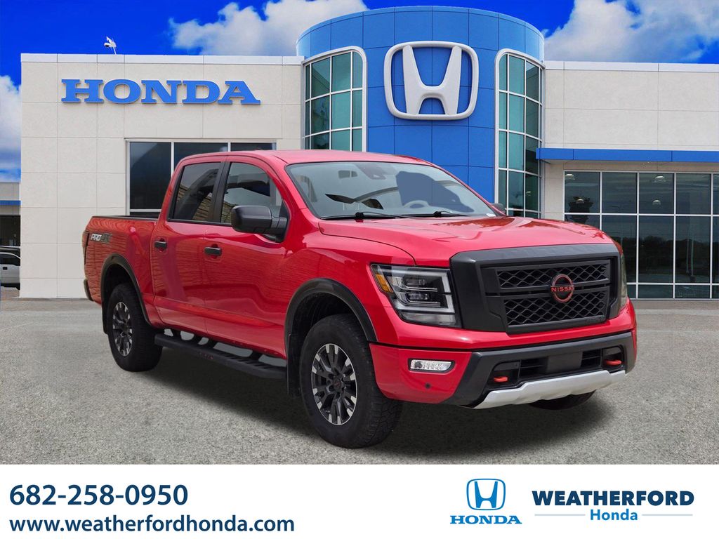 2024 Nissan Titan PRO-4X 4X4 Crew Cab's photo