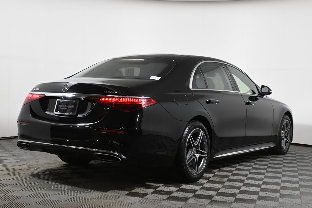 Thumbnail: 2025 Mercedes-Benz S-Class - 7