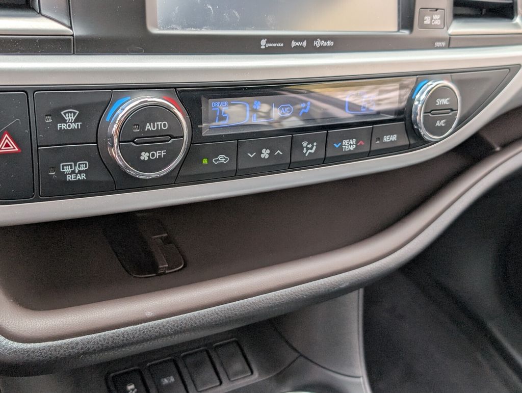 used 2018 Toyota Highlander car, priced at $25,988