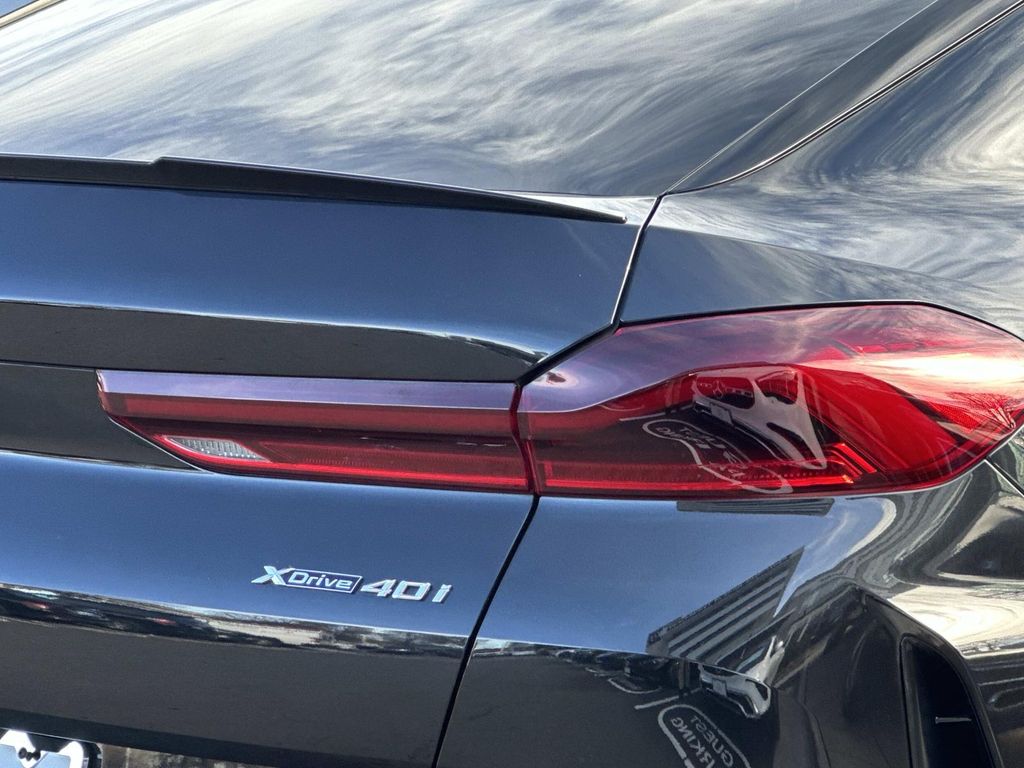 Thumbnail: 2024 BMW X6 - 10