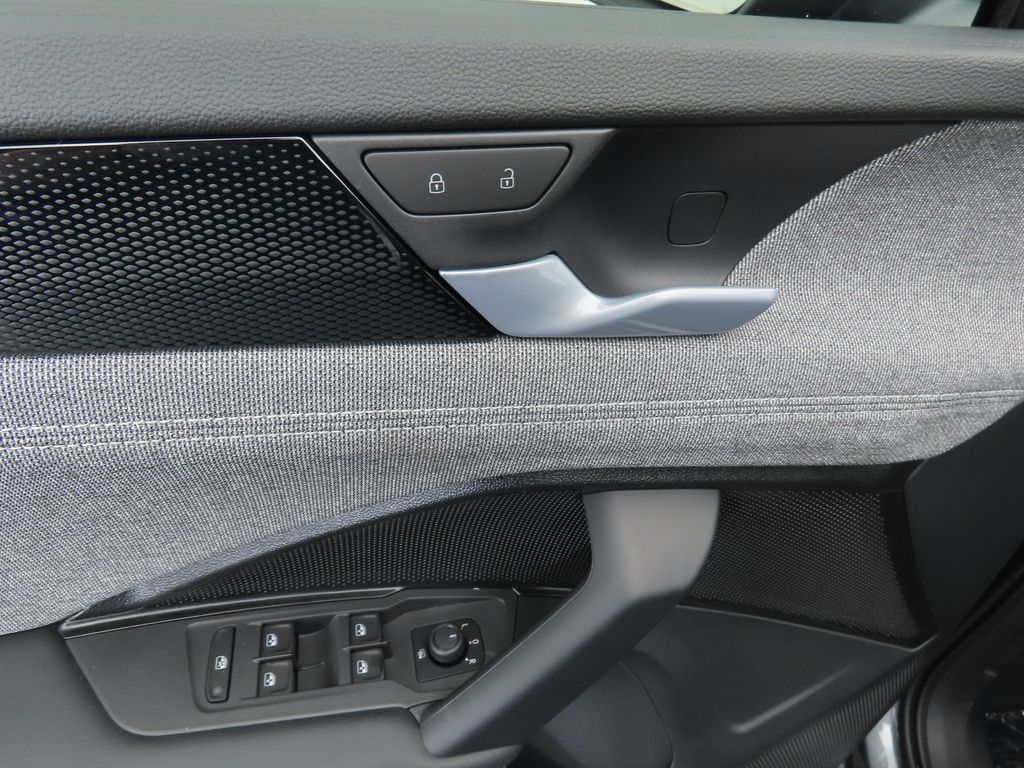 Thumbnail: 2026 Volkswagen Tiguan - 23