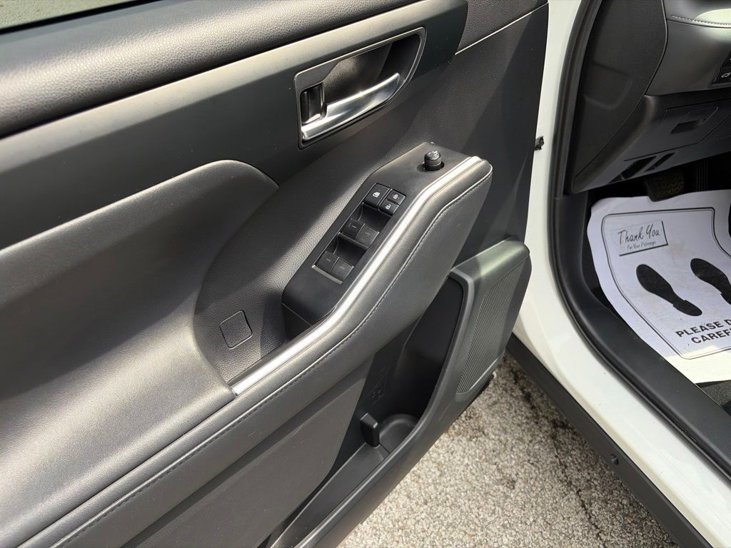2021 Toyota Highlander XSE White at Phil Fitts Ford