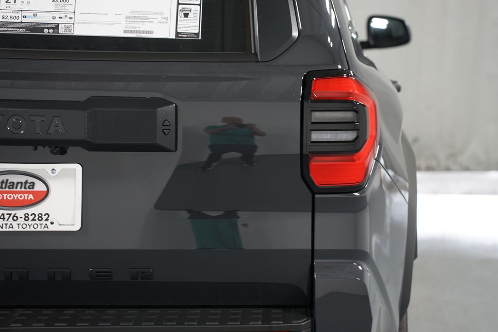 Thumbnail: 2025 Toyota 4Runner - 10