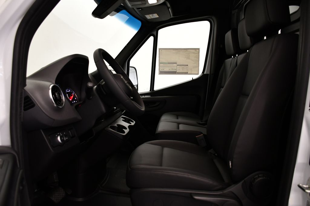 Thumbnail: 2026 Mercedes-Benz Sprinter - 28