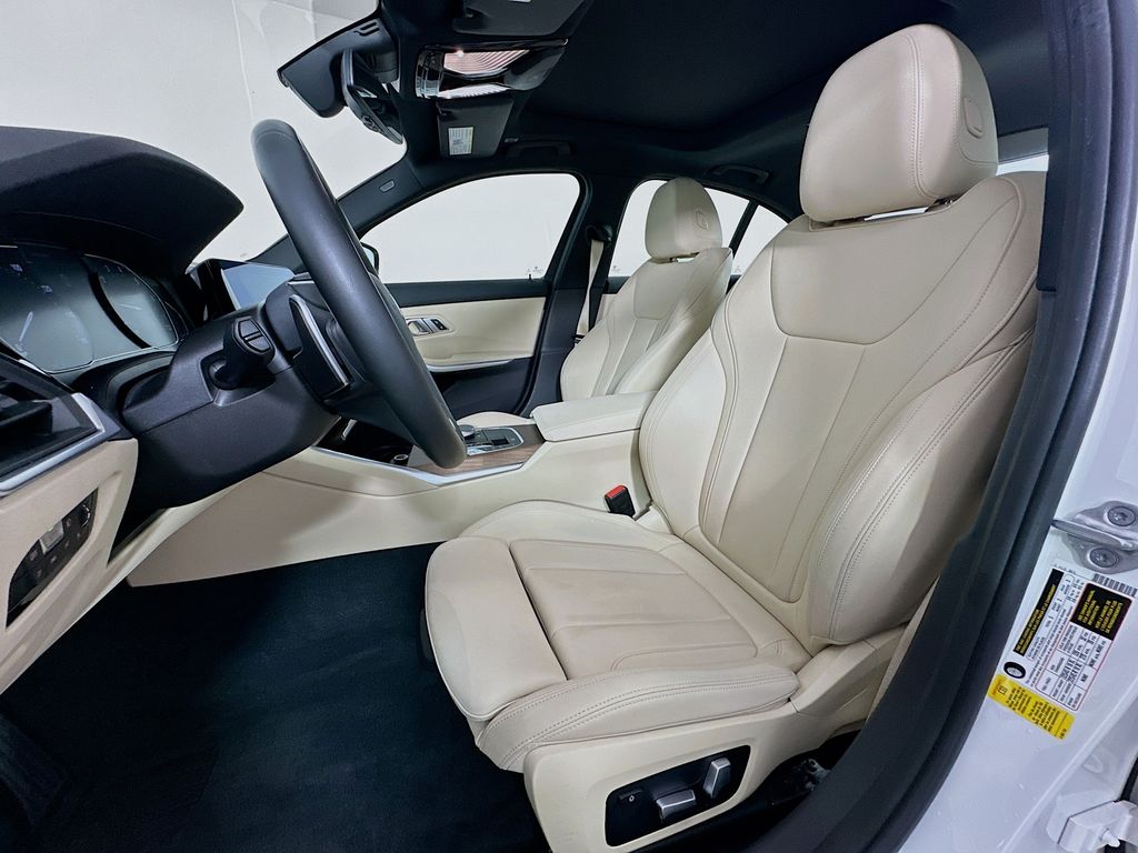 Thumbnail: 2021 BMW 3 Series - 21