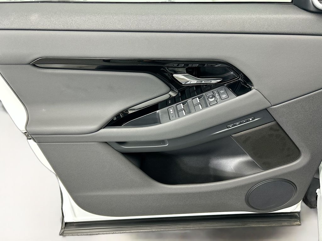 Thumbnail: 2025 Land Rover Range Rover Evoque - 23