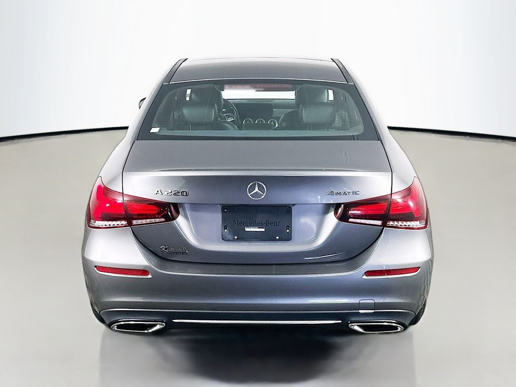 Used 2021 Gray Mercedes-Benz A 220 image 6