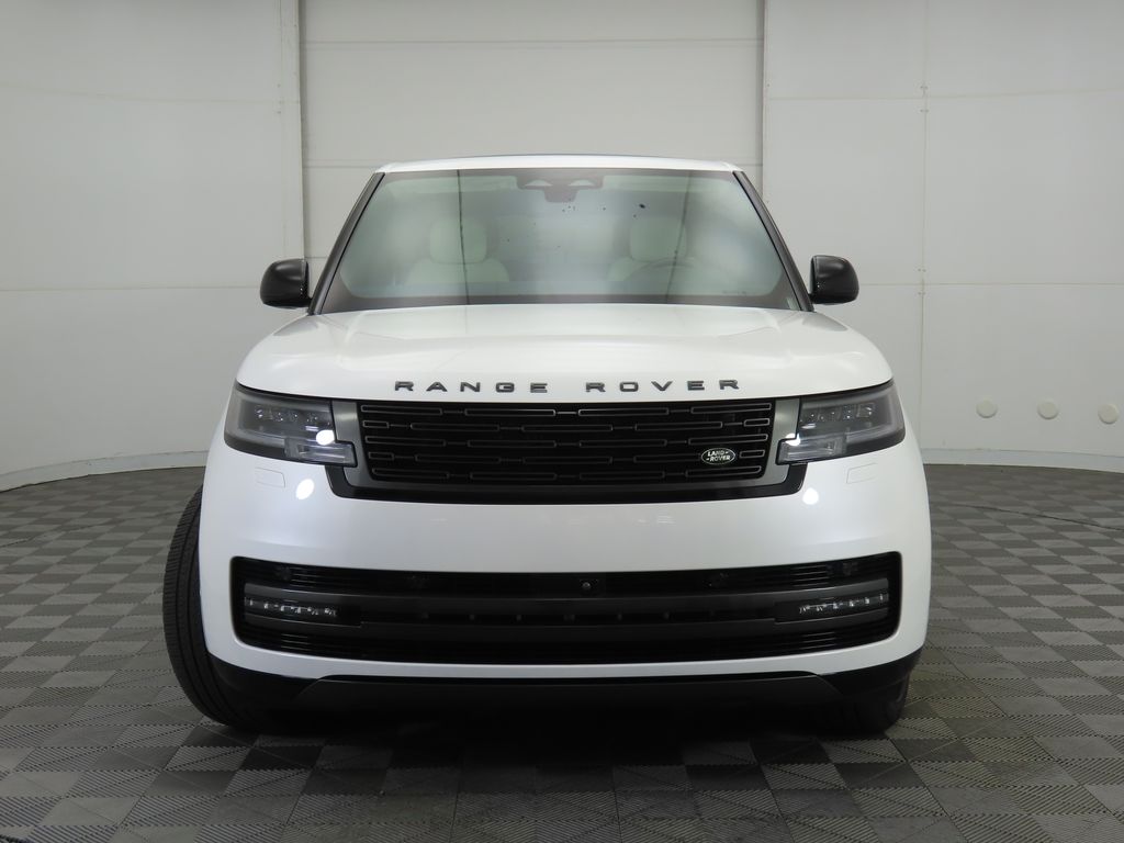 2024 Land Rover Range Rover SE 2