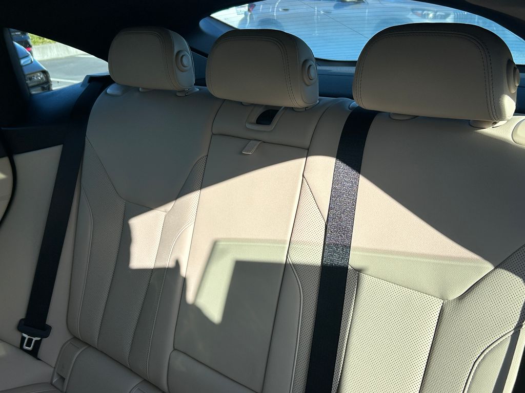 Thumbnail: 2023 BMW i4 - 32