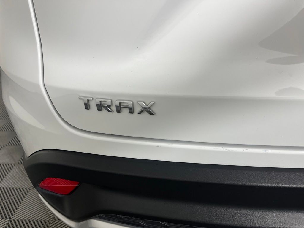Thumbnail: 2025 Chevrolet Trax - 4