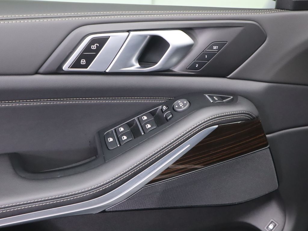 Thumbnail: 2025 BMW X5 - 24