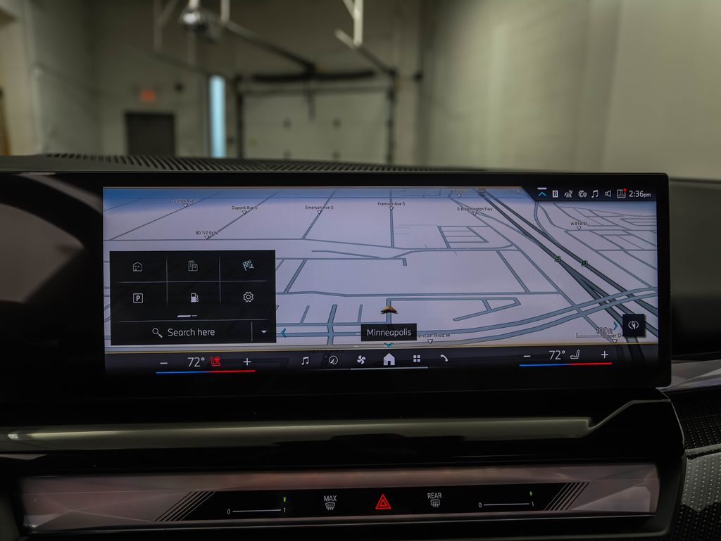 Thumbnail: 2026 BMW 5 Series - 16